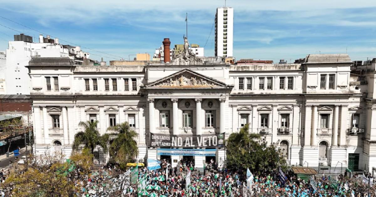 La Justicia frenoacute un decreto del Ejecutivo y ordenoacute cumplir la ley de financiamiento universitario