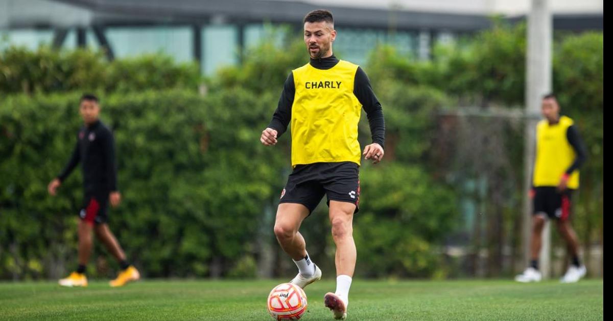 Lértora tiene 35 años y viene de jugar en México