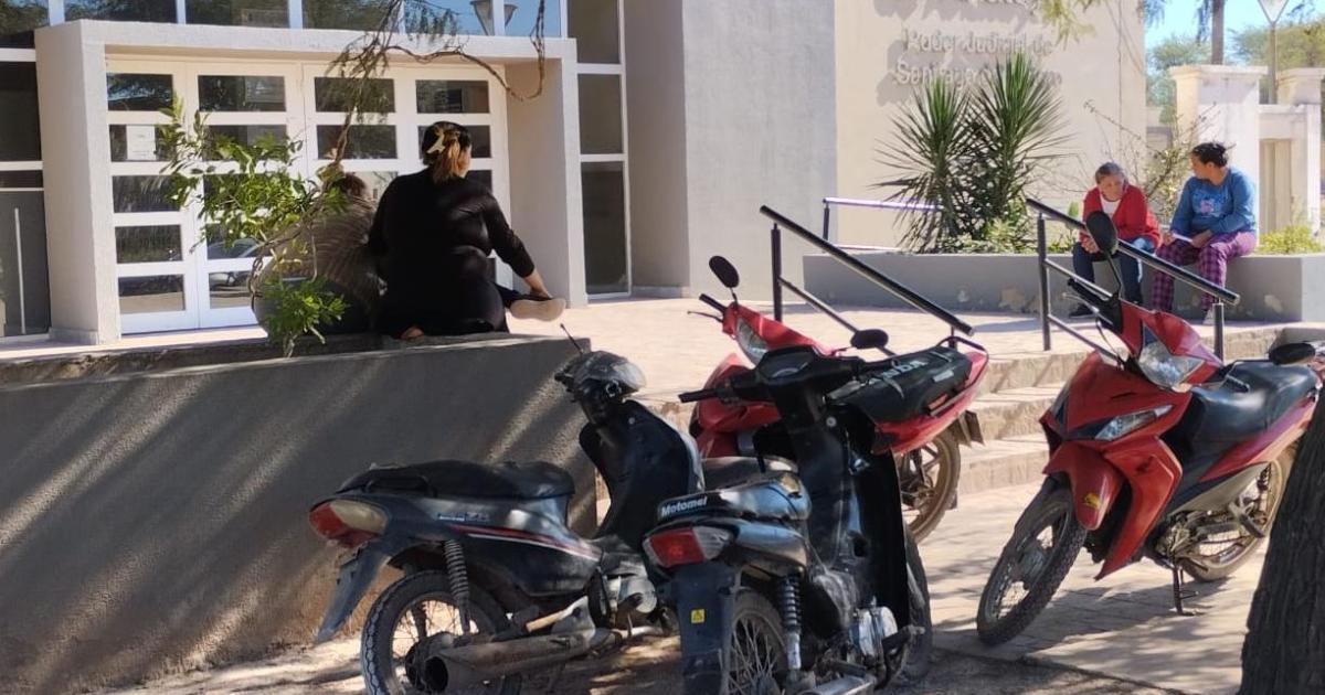 DANZA DE MILLONES- Las operaciones aluden a compras de productos agroquímicos y otras actividades Seg�n el denunciante a la presentación de cheques sin fondos  le siguieron maniobras para burlar los embargos emergentes