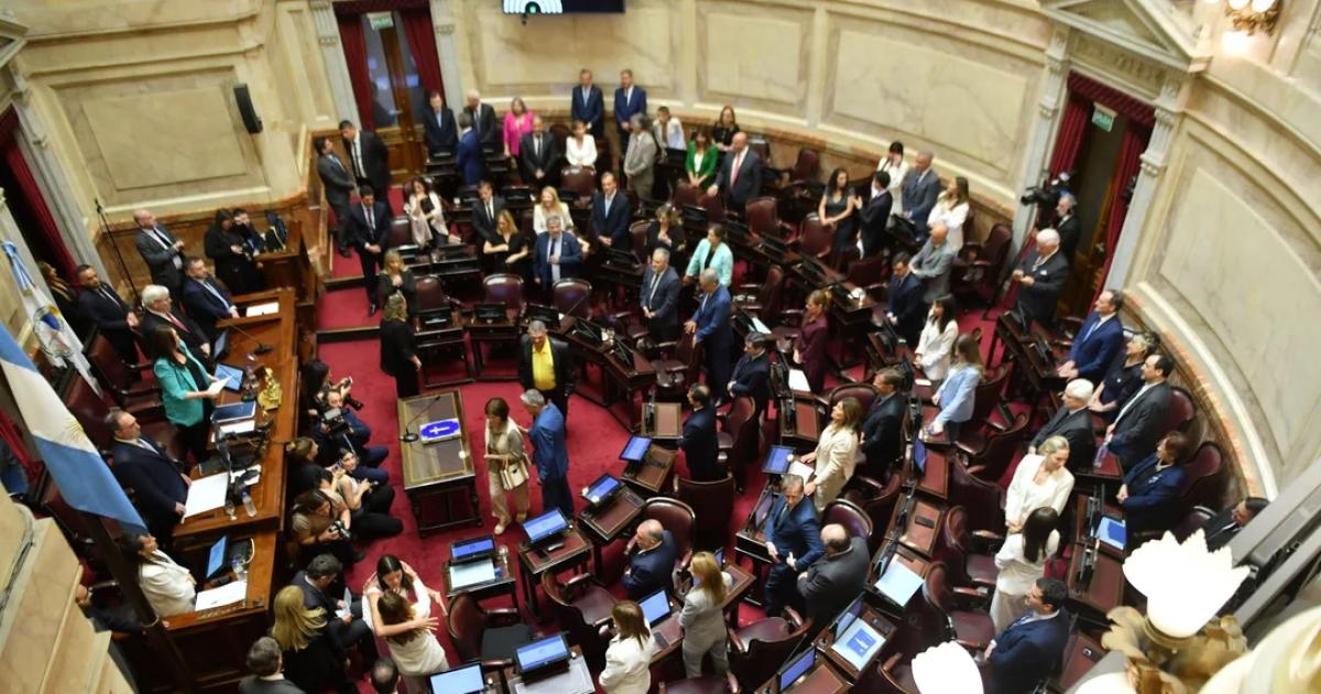 EN VIVO  A traveacutes del Senado el Gobierno busca sancionar el Presupuesto 2026 y evitar su regreso a Diputados