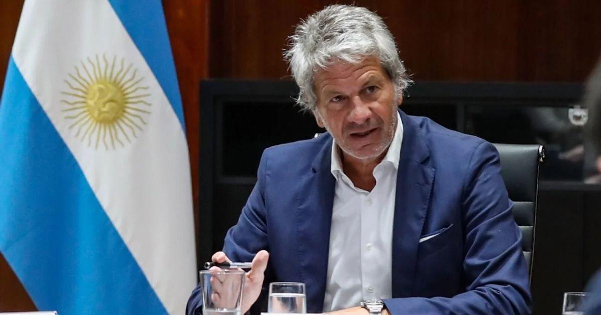 Pazos explicó cómo podría revertirse el actual régimen fiscal