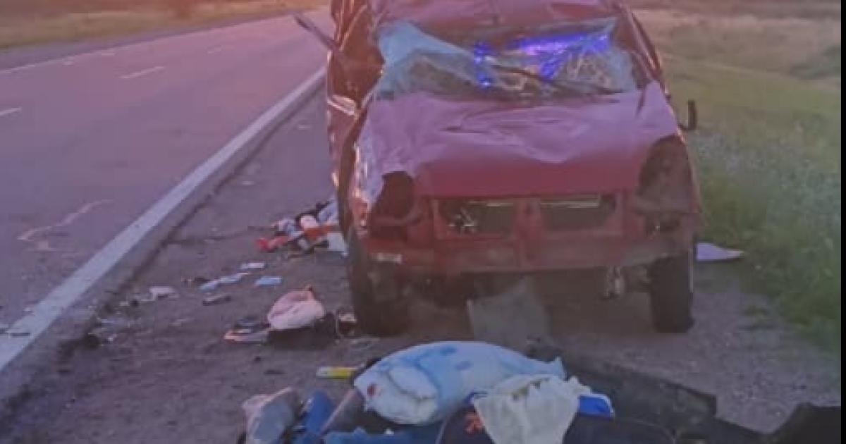 Accidente en la Ruta 34- una familia terminoacute volcando cerca de Selva