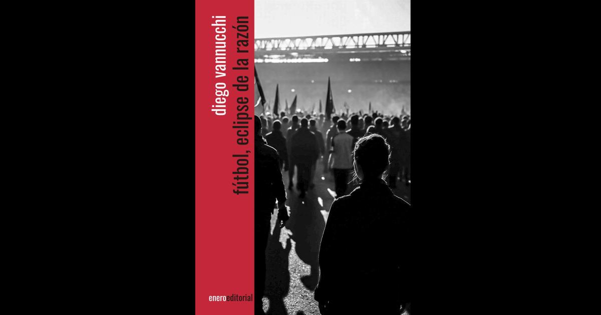 Anotar- Lunaacutetica y el feroz Fuacutetbol eclipse de la razoacuten