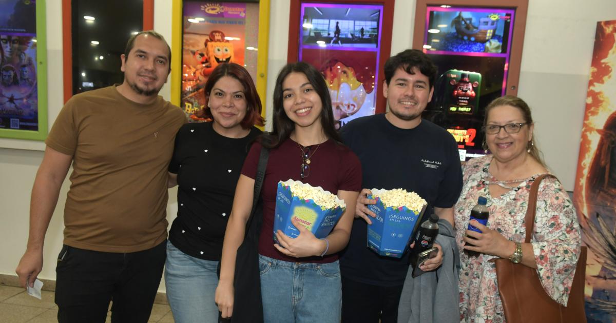 NOCHES DE PELIacuteCULA EN SANTIAGO