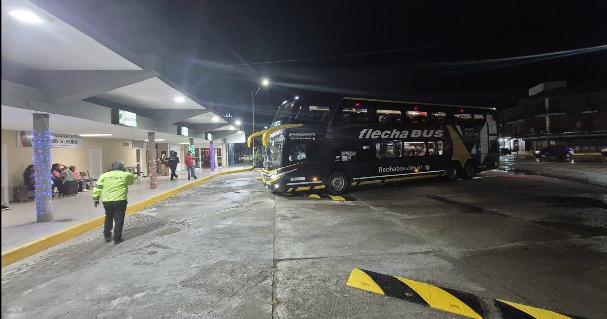 Reabrioacute luego de once antildeos la ex terminal de oacutemnibus de Friacuteas