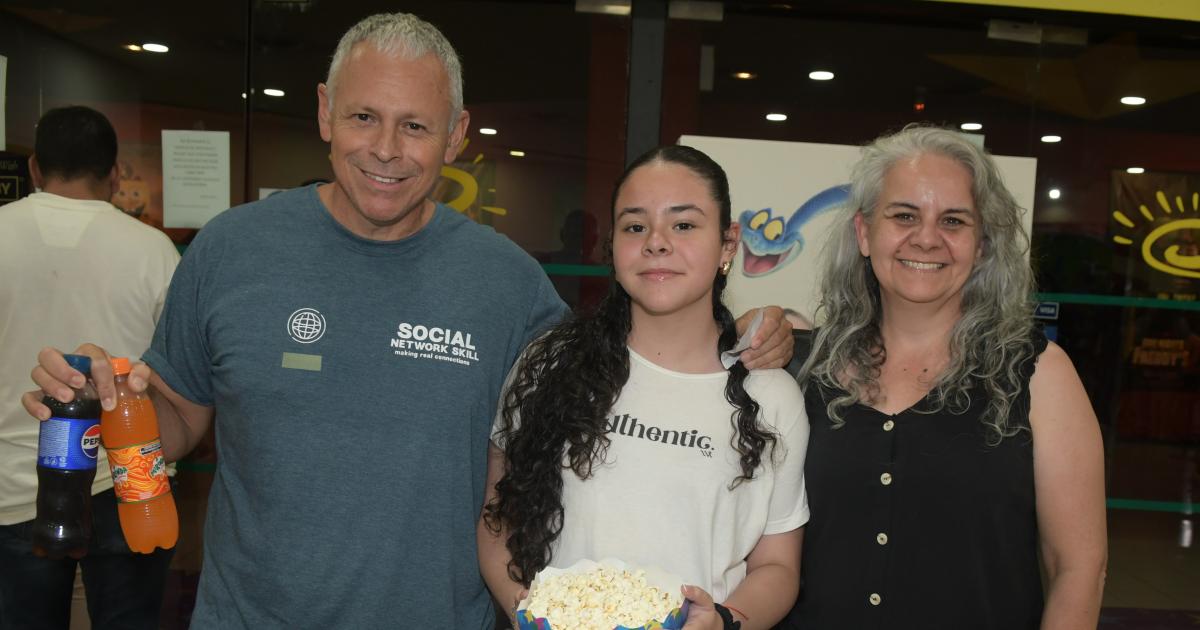 NOCHES DE PELIacuteCULA EN SANTIAGO