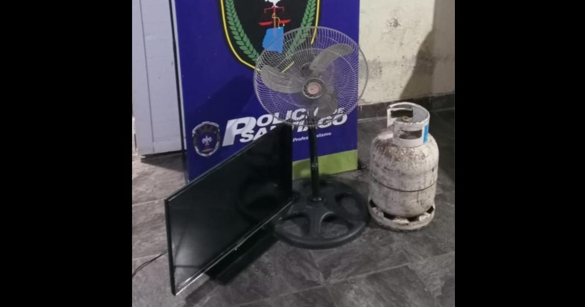 Ojo de Agua- lo sorprendieron robando una casa deshabitada y huyoacute trepando una tapia