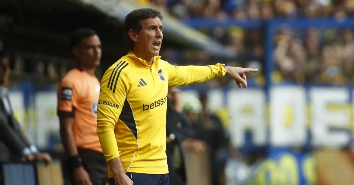 Uacutebeda continuaraacute al frente de Boca y seraacute el entrenador en la temporada 2026