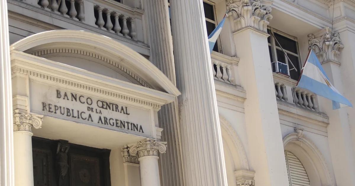 Inicia la Fase 4 del programa econoacutemico de Milei- bajar la inflacioacuten y acumular reservas