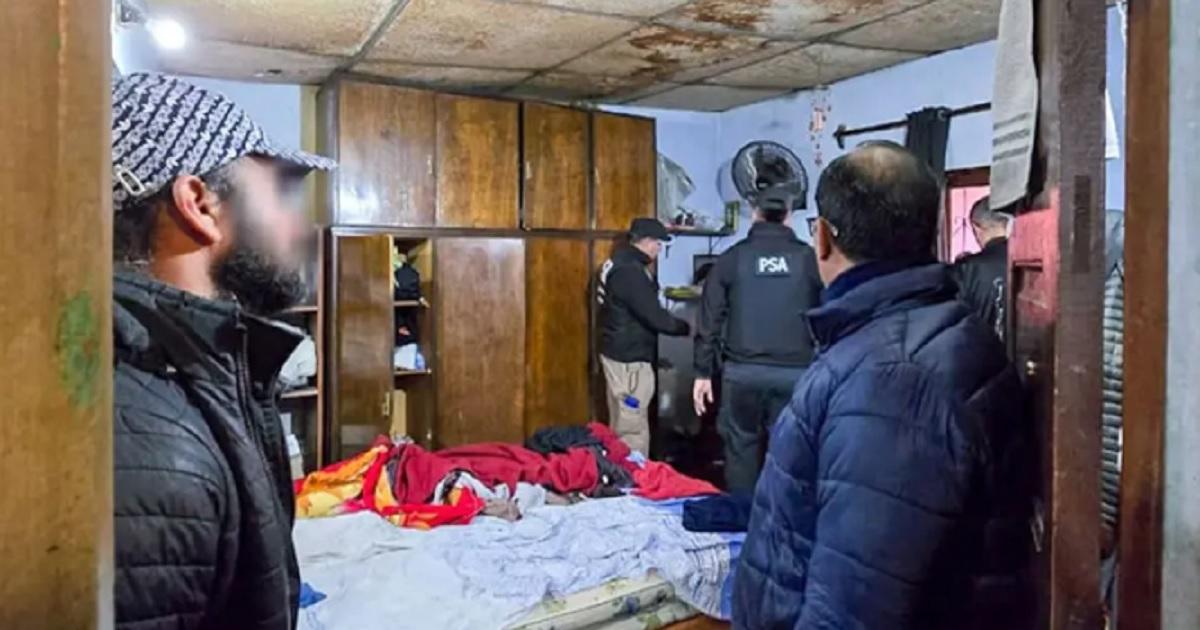 Desbaratan una red de trata que explotaba a maacutes de 30 menores captadas en colegios