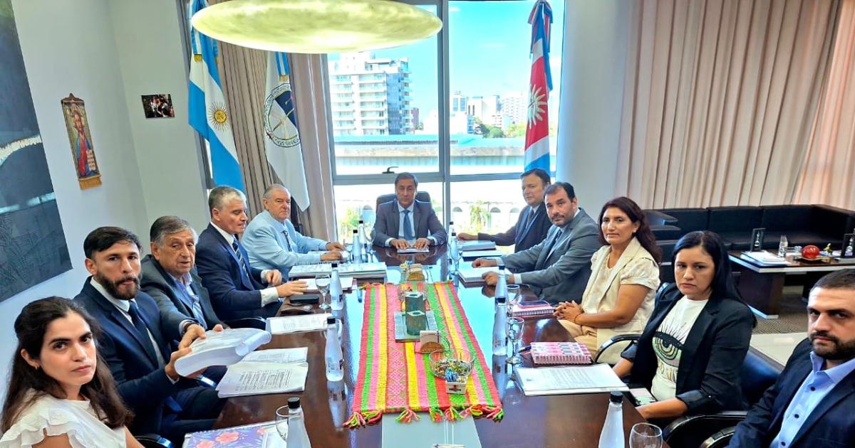 Legislatura Provincial- Silva Neder recibioacute al ministro Chara en el marco del Presupuesto 2026