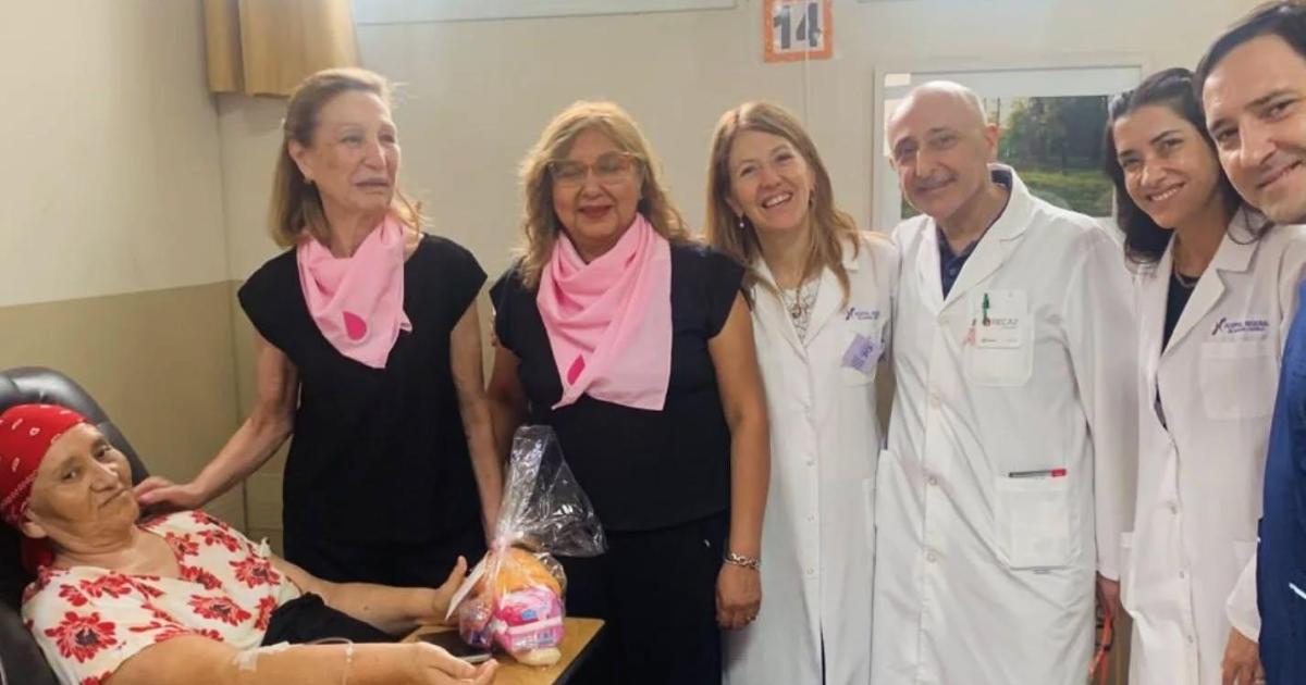 La Fundacioacuten Mujer regala buenos momentos a las pacientes oncoloacutegicas de los hospitales 