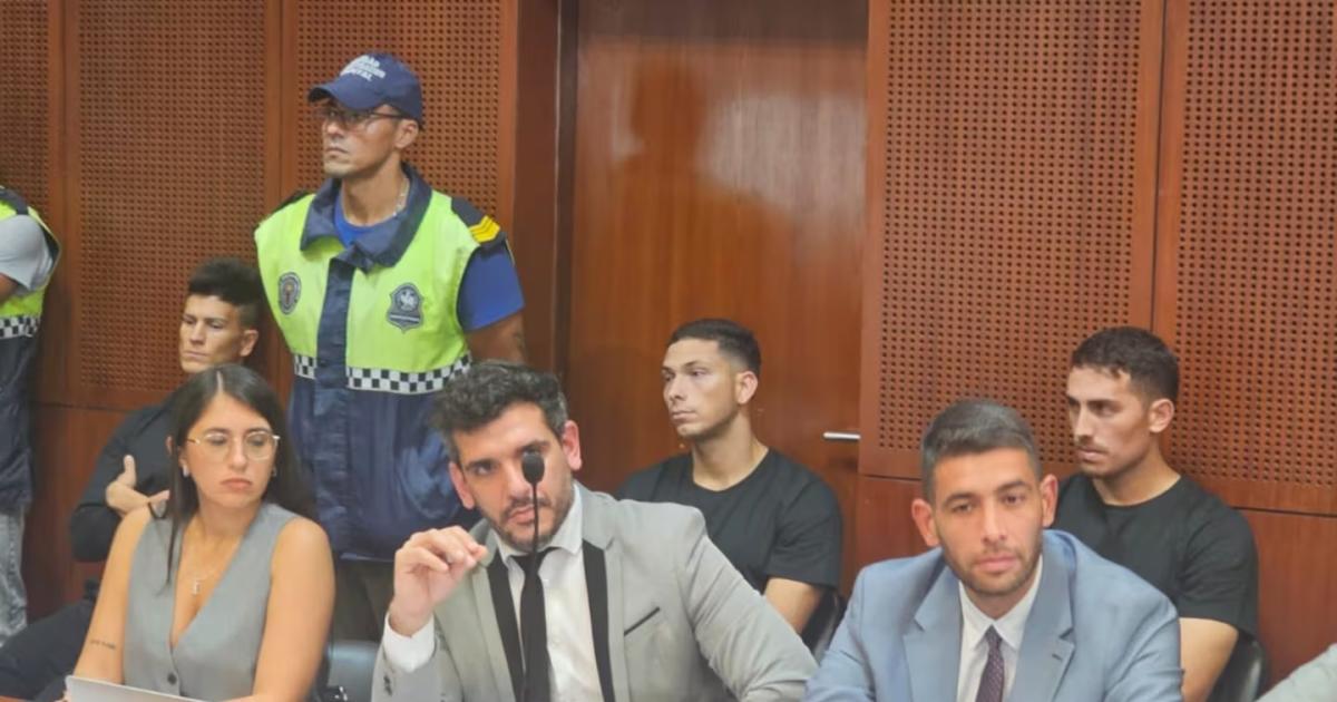 Los indignantes argumentos del fallo que sobreseyoacute a los exjugadores de Veacutelez denunciados por violacioacuten