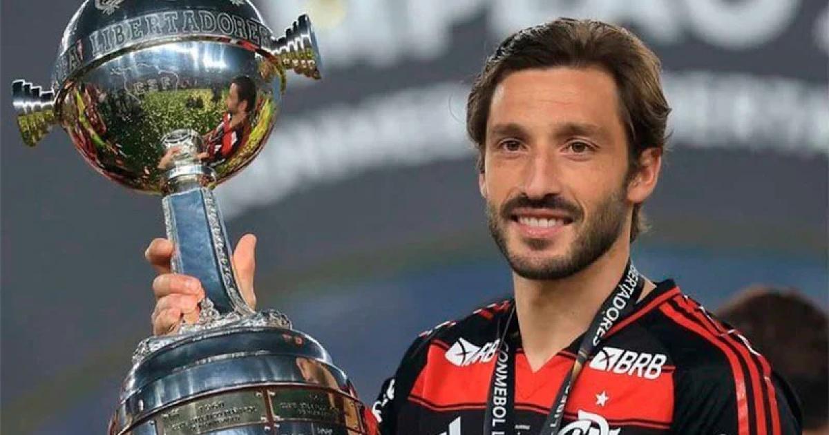 Matiacuteas Vintildea cerca de ser el tercer refuerzo de River