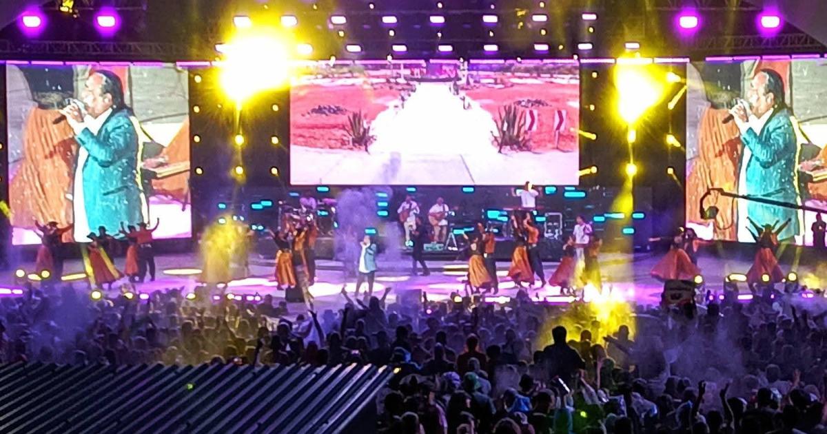 Antildeatuya vibra en el comienzo del 55ordm Festival de la Tradicioacuten