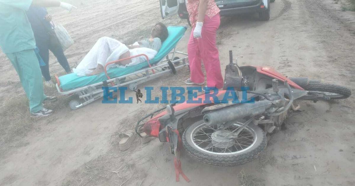 Hallan a joven desnuda inconsciente y con muacuteltiples fracturas en la cara en un camino vecinal