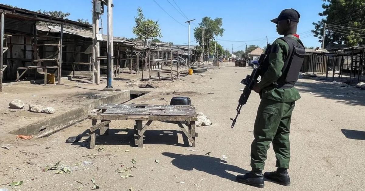 Ataque armado en el oeste de Nigeria dejoacute maacutes de 30 muertos y varios secuestrados