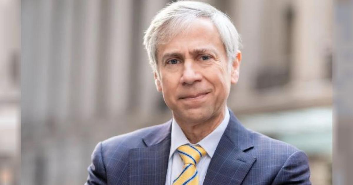 Maduro contratoacute a Barry Pollack el abogado que defendioacute a Julian Assange en Estados Unidos