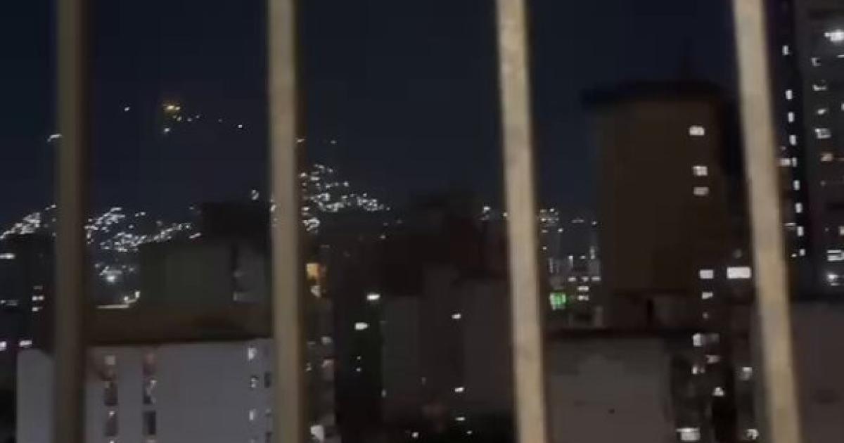 VIDEOS  Paacutenico confusioacuten y disparos alrededor del Palacio de Miraflores en Caracas