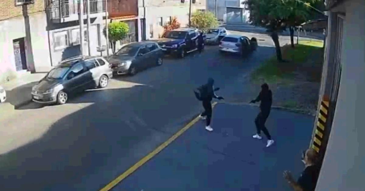 VIDEO  Por favor no me mates- el desesperado pedido de un hombre tras el brutal robo de su camioneta