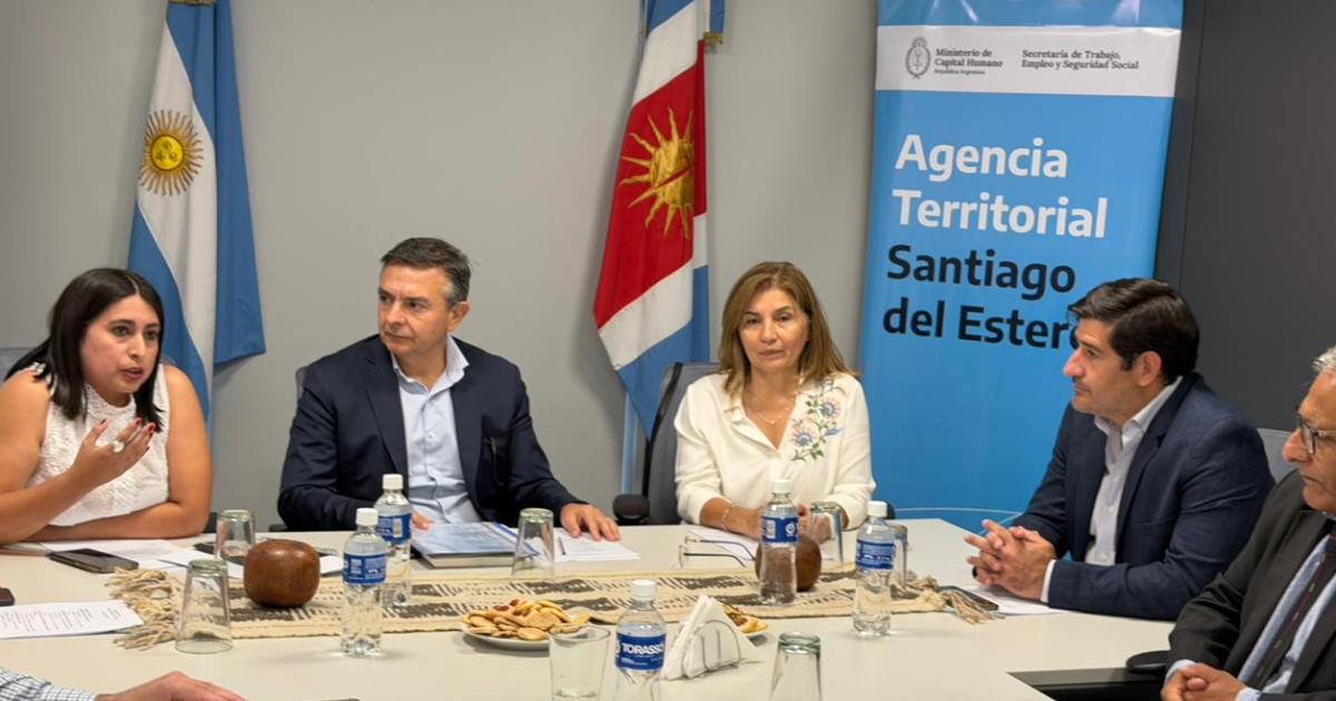 Analizan la situacioacuten actual del empleo en el sur de Santiago