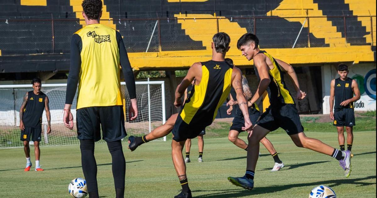 ENSAYOS Mitre debutar� en menos de cuatro semanas y jugar� tres amistoso en la pretemporada
