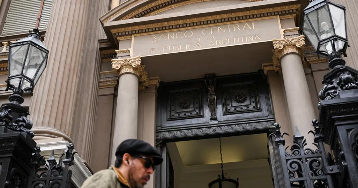 Cuaacutel es la inflacioacuten que esperan los expertos y queacute se proyecta para el 2026