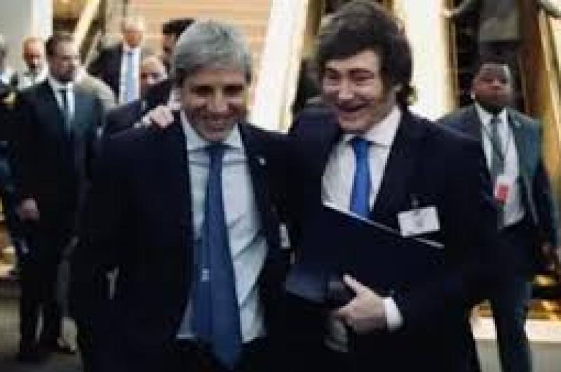 El Gobierno de Javier Milei aseguroacute que ya tiene los fondos para hacer frente  los vencimientos de deuda de este viernes