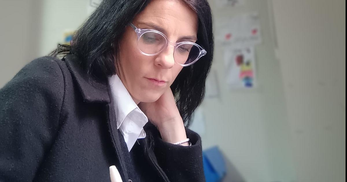 Joven acusoacute a su novio cabo de la policiacutea de arrojarla de una moto en movimiento