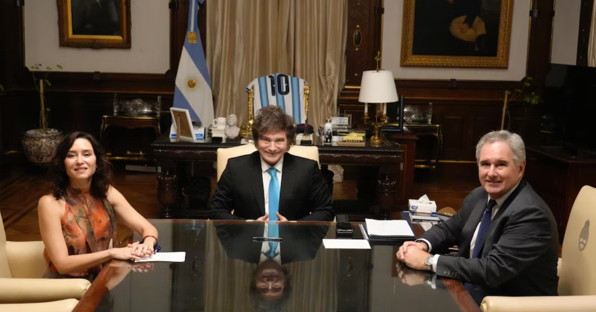 Isabel Díaz Ayuso Javier Milei y Pablo Quirno (Foto- prensa Casa Rosada)