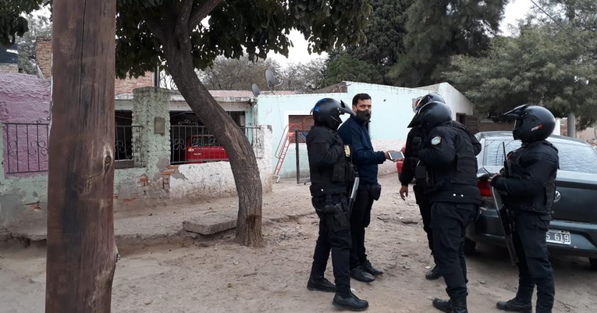 Una anciana de 94 antildeos fue asaltada en su casa y le robaron cerca de dos millones de pesos