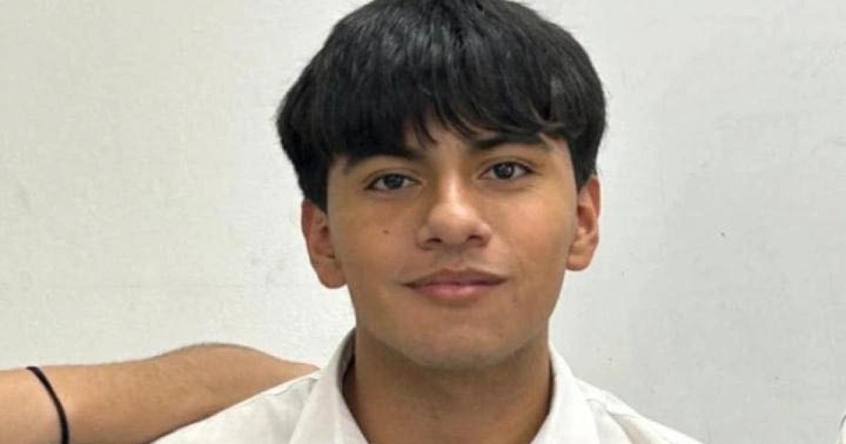 Irresponsable conductor chocoacute a un adolescente que iba en bici y huyoacute- el chico estaacute muy grave