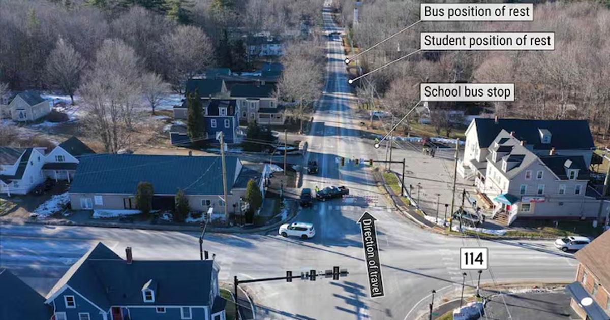 Quiso subir al colectivo su brazo quedoacute trabado en la puerta y murioacute atropellado