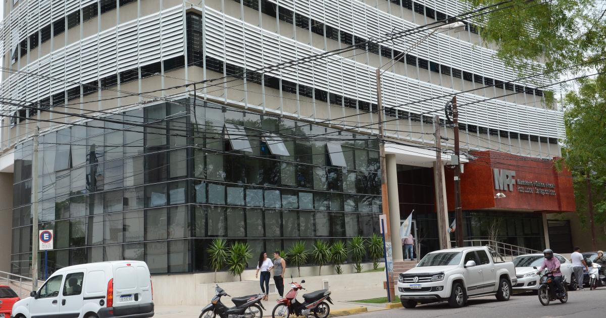 SIN LIMITES- El municipal reveló que sus familiares le sustrajeron boletas de impuestos Luego las emplearon para obtener los empréstitos millonarios Fue notificado en medio de intimaciones y planteos de embargos