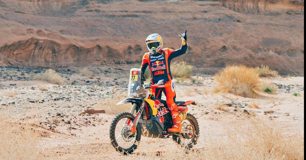 Luciano Benavides lidera en motos en el Dakar 2026