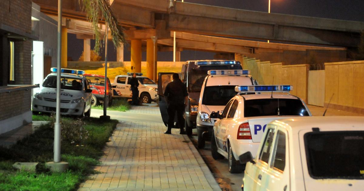 Lo interceptan en la calle y lo acuchillan- seriacutea por un ajuste de cuentas