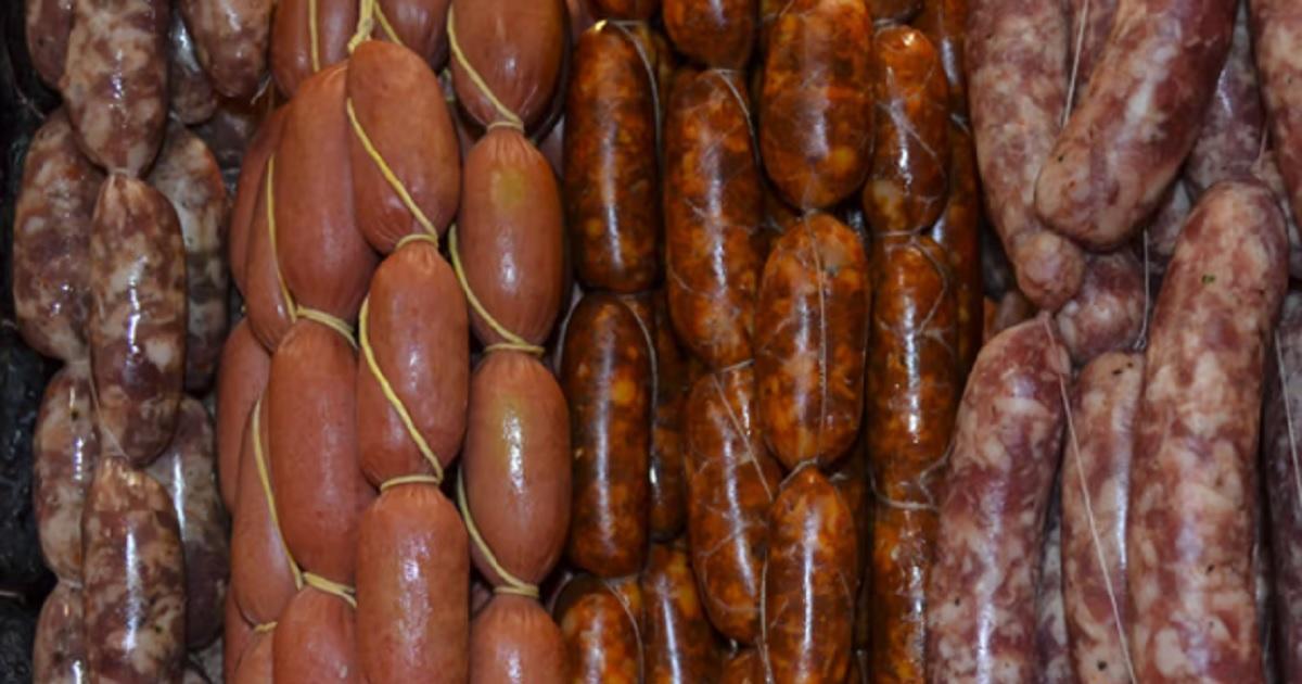 Escaacutendalo- investigan a una carniceriacutea por vender embutidos elaborados con presunta carne de gato