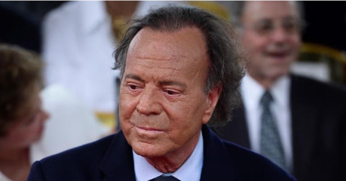 Salen a la luz graves testimonios de dos exempleadas que denunciaron abusos por parte de Julio Iglesias