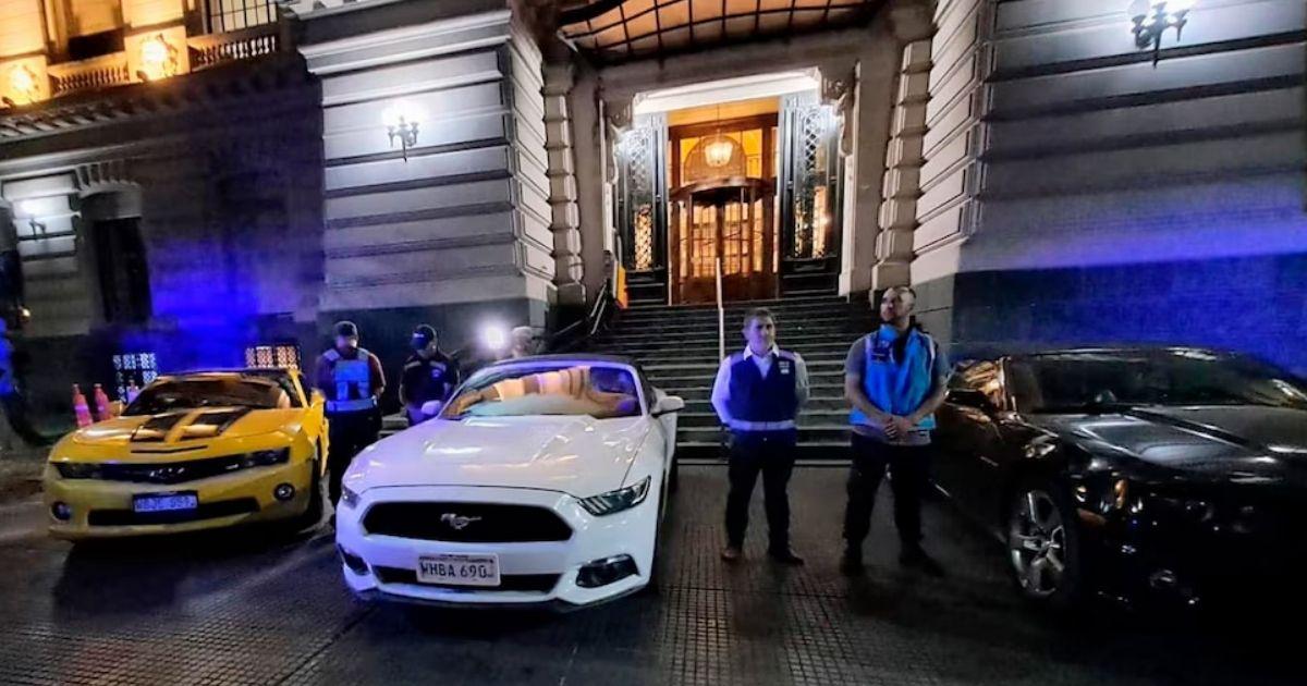 Las autoridades secuestraron los autos en un amplio operativo