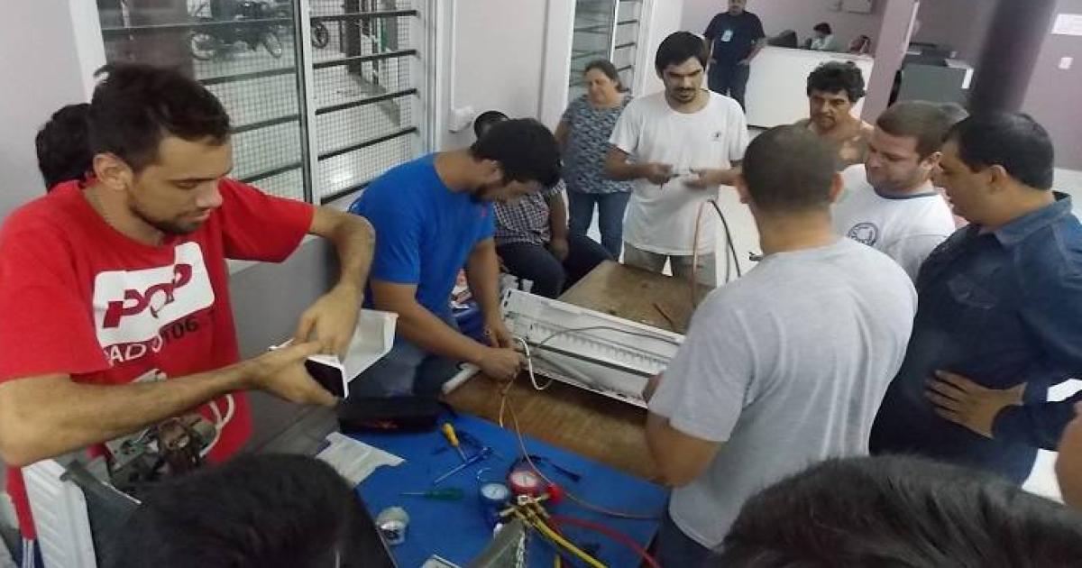 Lanzan nuevas capacitaciones en oficios en Banda y Robles