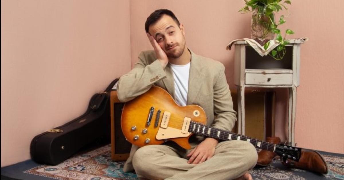 Camilo Petralia se lanzoacute como solista con el disco El uacuteltimo en llegar