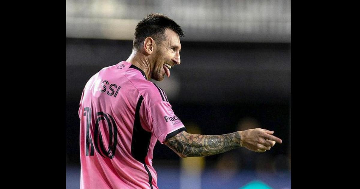 Orsi y Goacutemez suentildean con Messi en Newells tras el Mundial