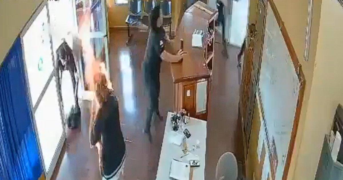 Lamentable- murioacute la mujer que se prendioacute fuego en una comisariacutea tras diacuteas de agoniacutea