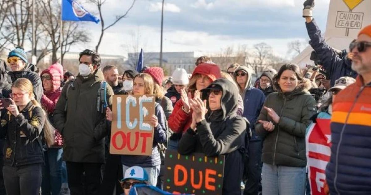 Tensioacuten en Minneapolis- 12 detenidos en protestas