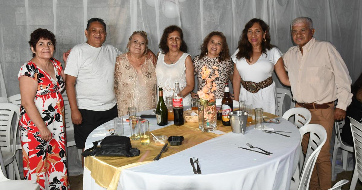 SILVIA TEacuteVEZ SOPLOacute LAS 60 VELITAS