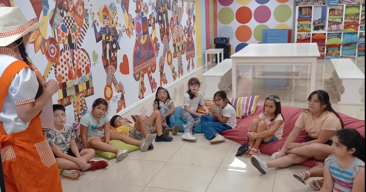 El CCB dicta un taller de arte para nintildeos de 5 a 11 antildeos