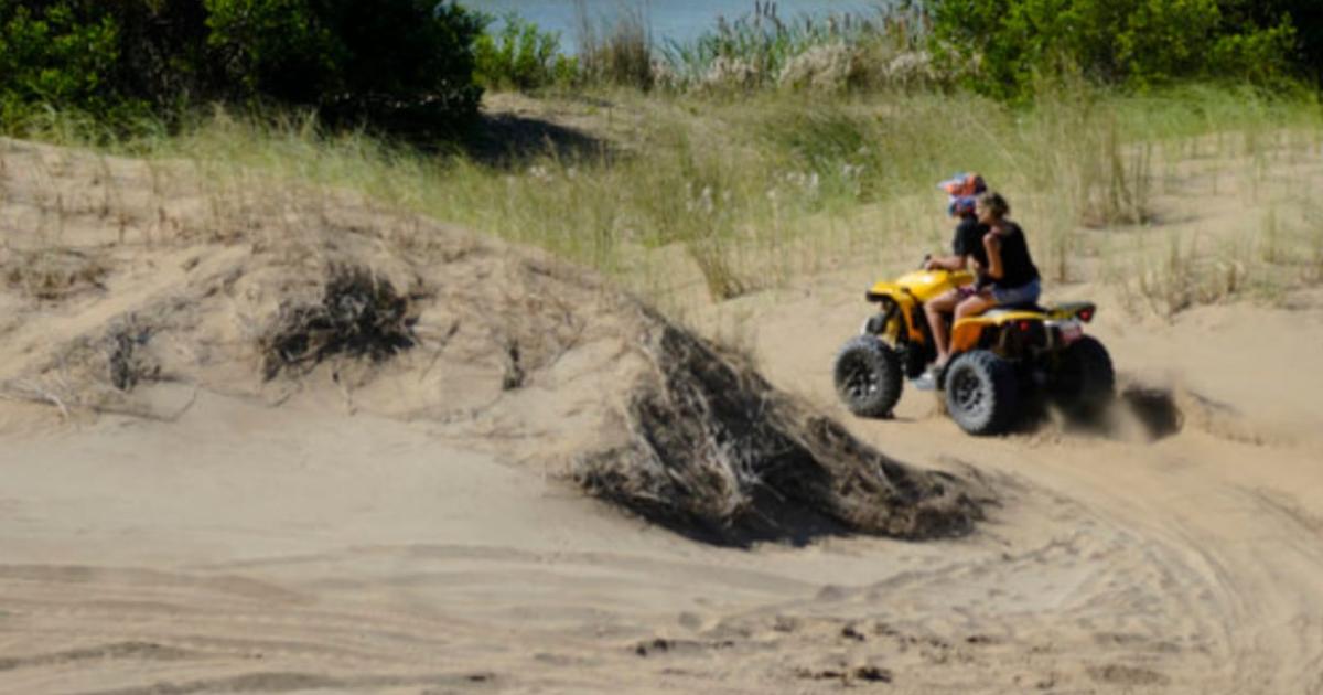 Un joven de 27 antildeos resultoacute gravemente herido tras volcar con un cuatriciclo