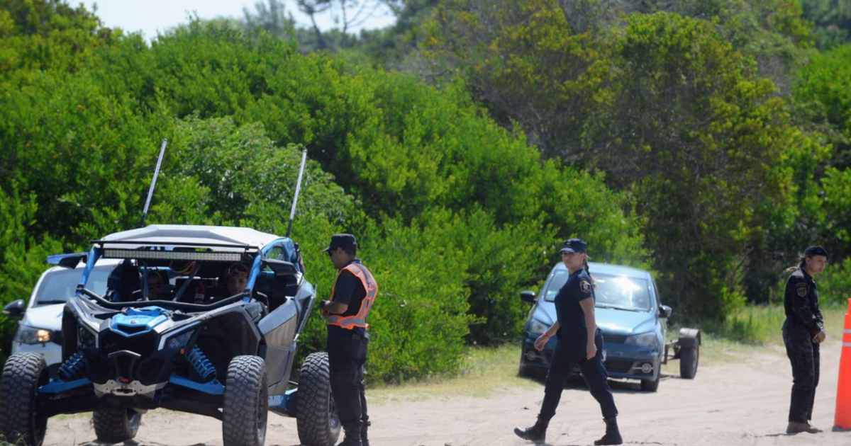 Un joven volcoacute con su cuatriciclo y estaacute en estado criacutetico