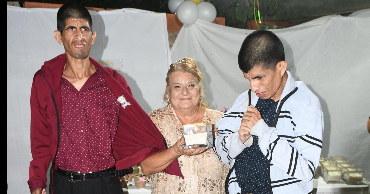 SILVIA BELTRAacuteN SOPLOacute LAS 60 VELITAS