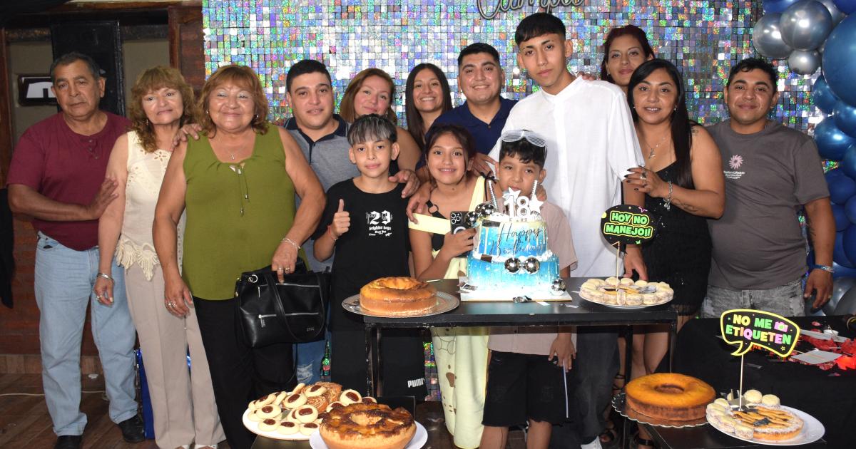 CRISTIAN CELEBROacute SUS 18 ANtildeOS